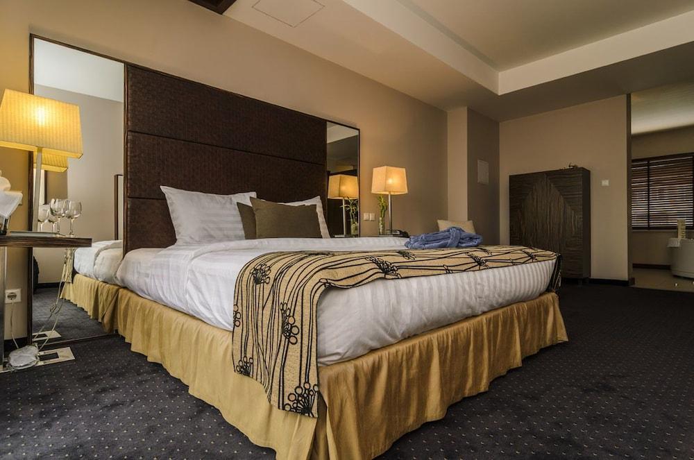 Metropolitan Sofia, A Member Of Radisson Individuals Hotel 4*