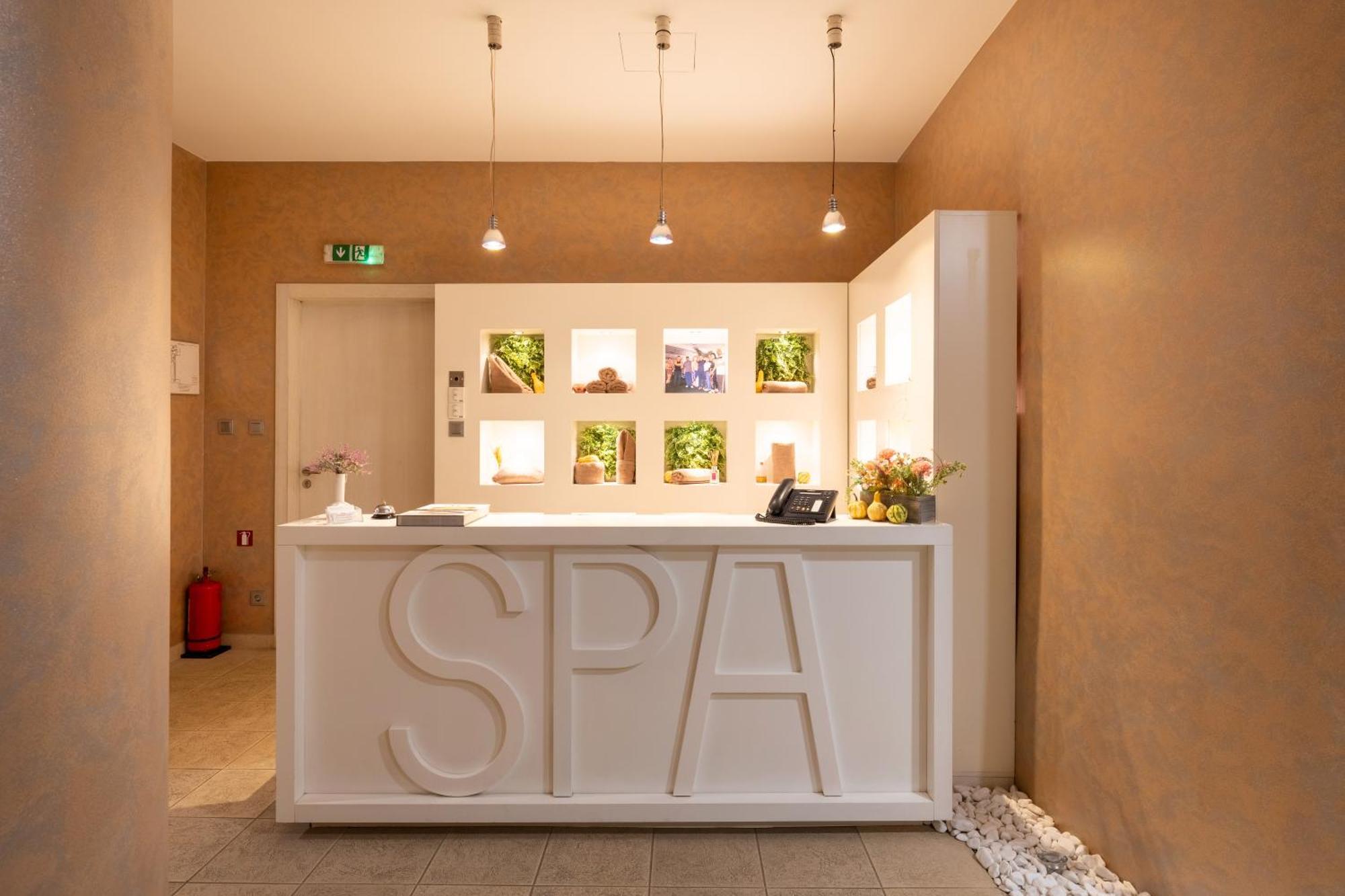 Hotel Metropolitan Sofia, A Member Of Radisson Individuals 4*
